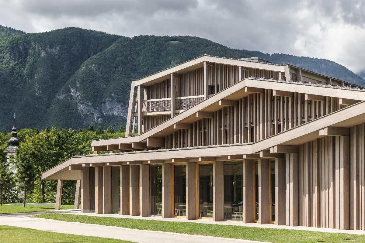 Strutture ricettive (hotel, villaggi) in legno RIKO-HISE srl - Arch. Daniele Bonzi HOTEL  BOHINJ